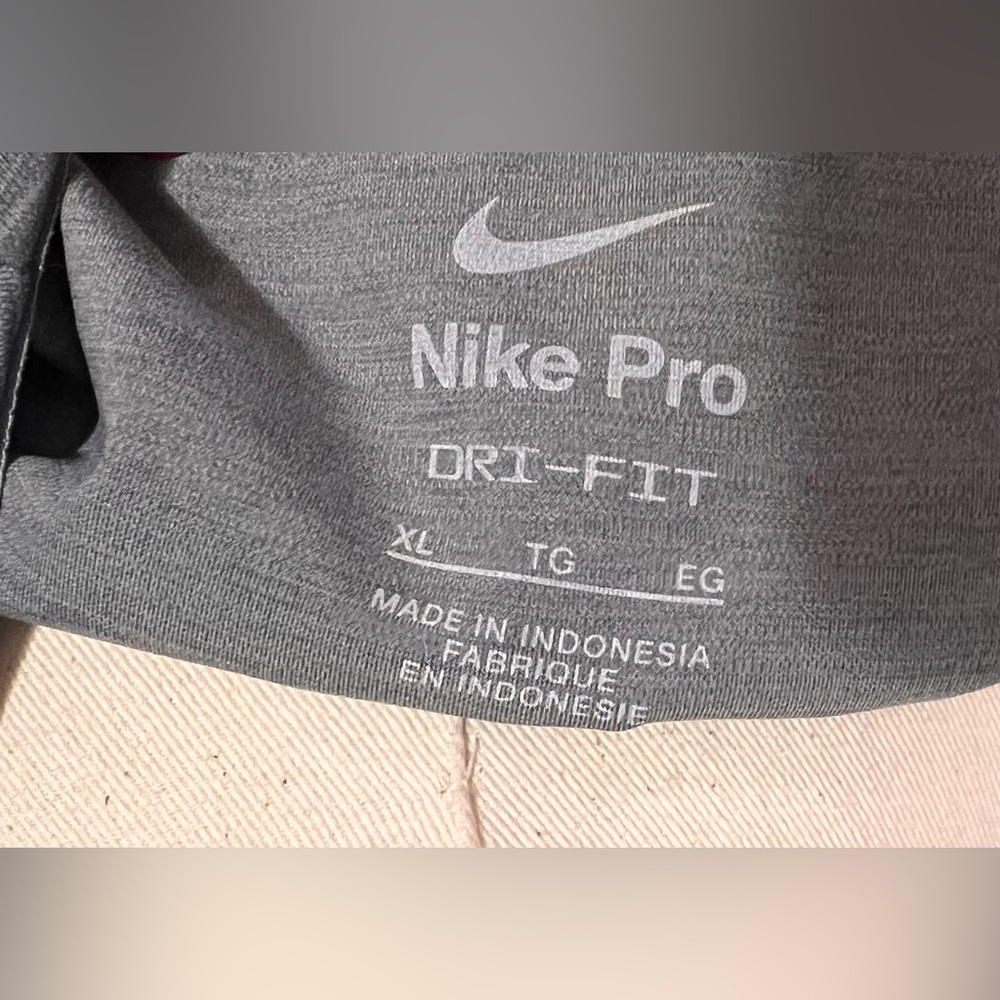 Nike pro dri-fit cropped workout top - Picture 5 of 5